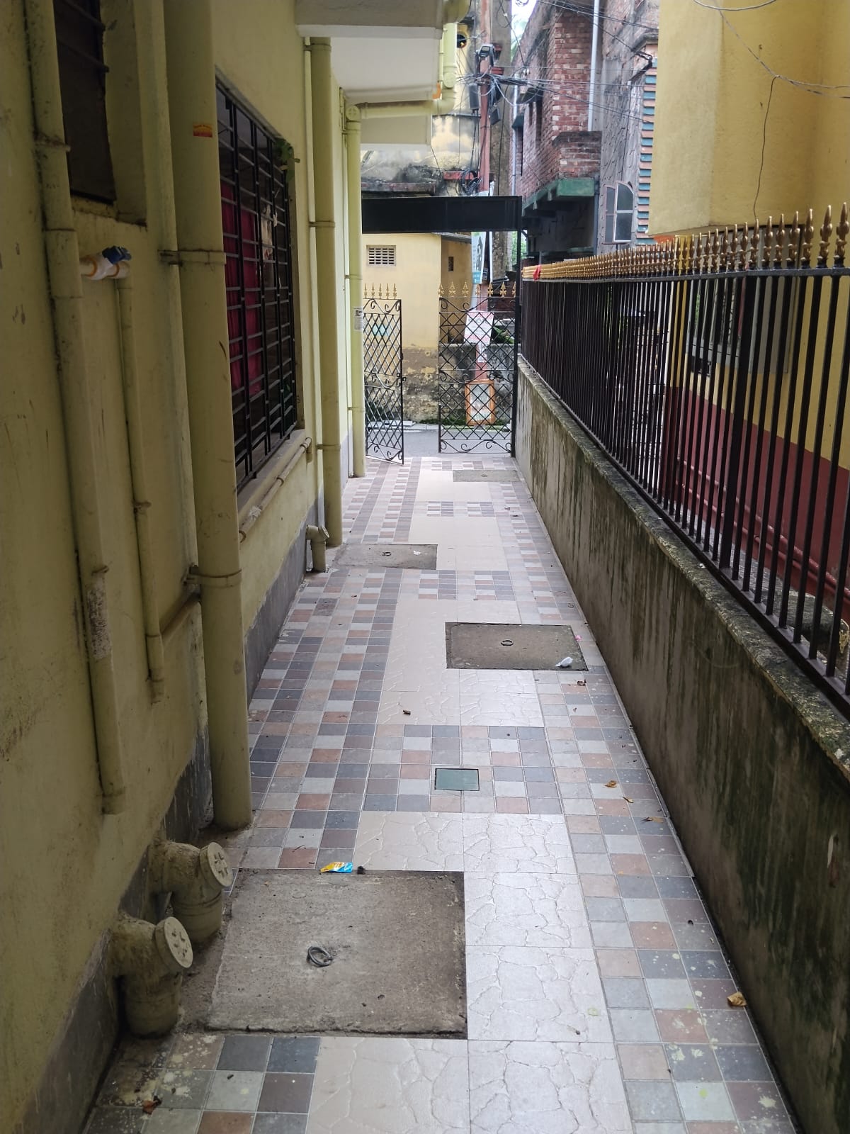 2 BHK Flat for sale in MONORENU APARTMENT, RAHARA Khardaha — photo 5