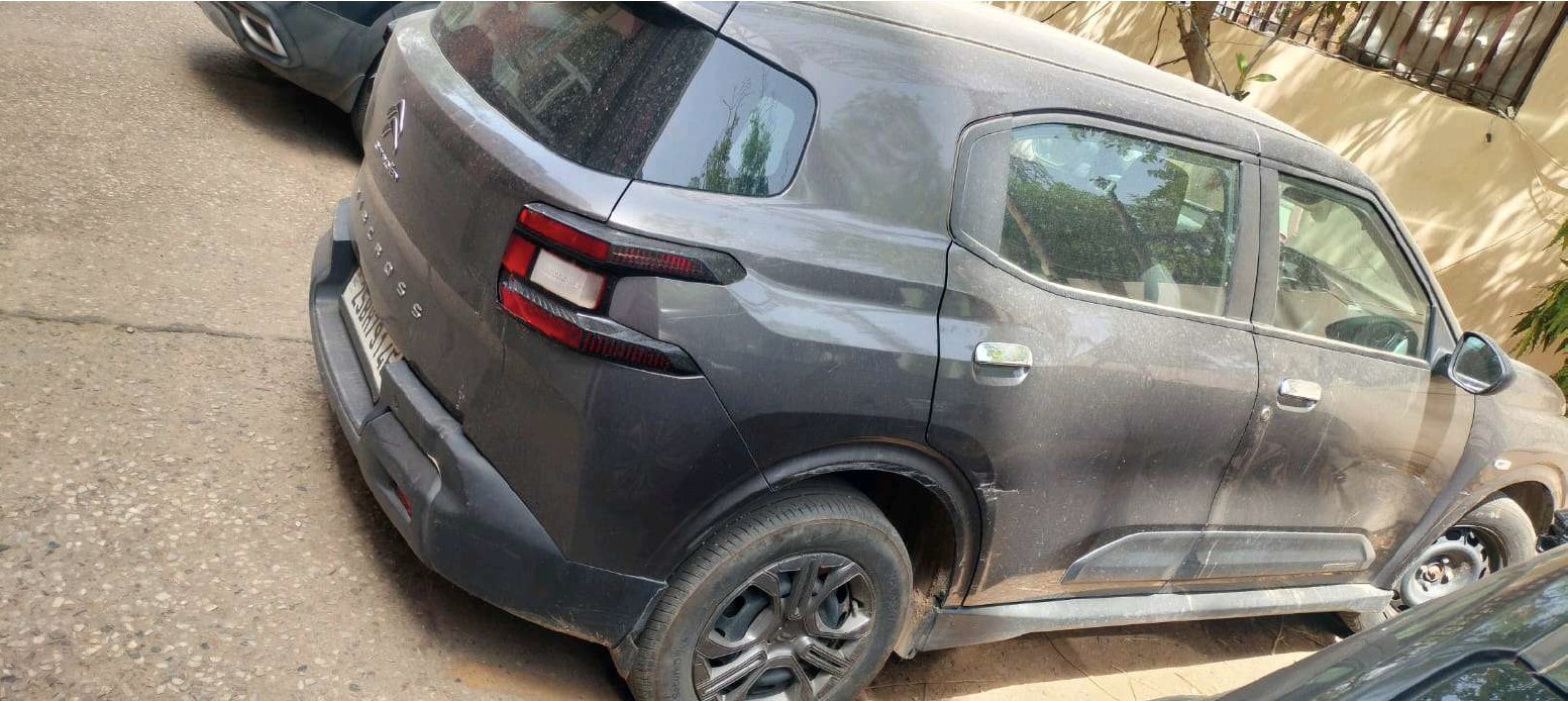 2024 Citroën Aircross You 5 Seater MT SUV 23383 km 2 years for sale in J-94, Sushant City, Kalwad Road, Jaipur Mobile : 8529140057 (Sh. Shyam Sunder Sharma) Jaipur — photo 3