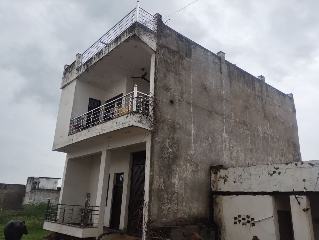 Individual House for sale in Etah — photo 1