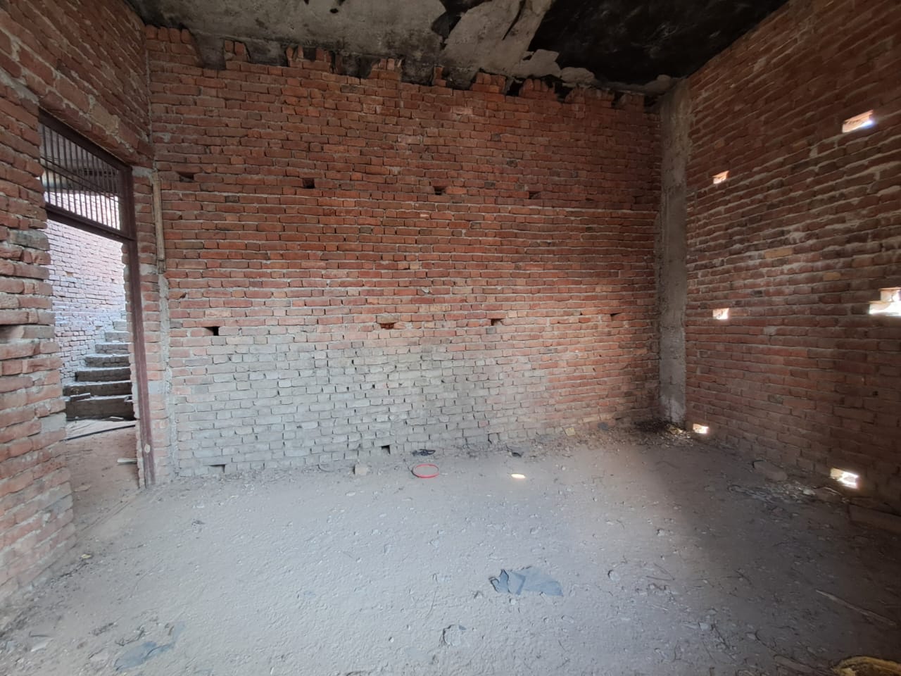 Individual House for sale in Etah — photo 1