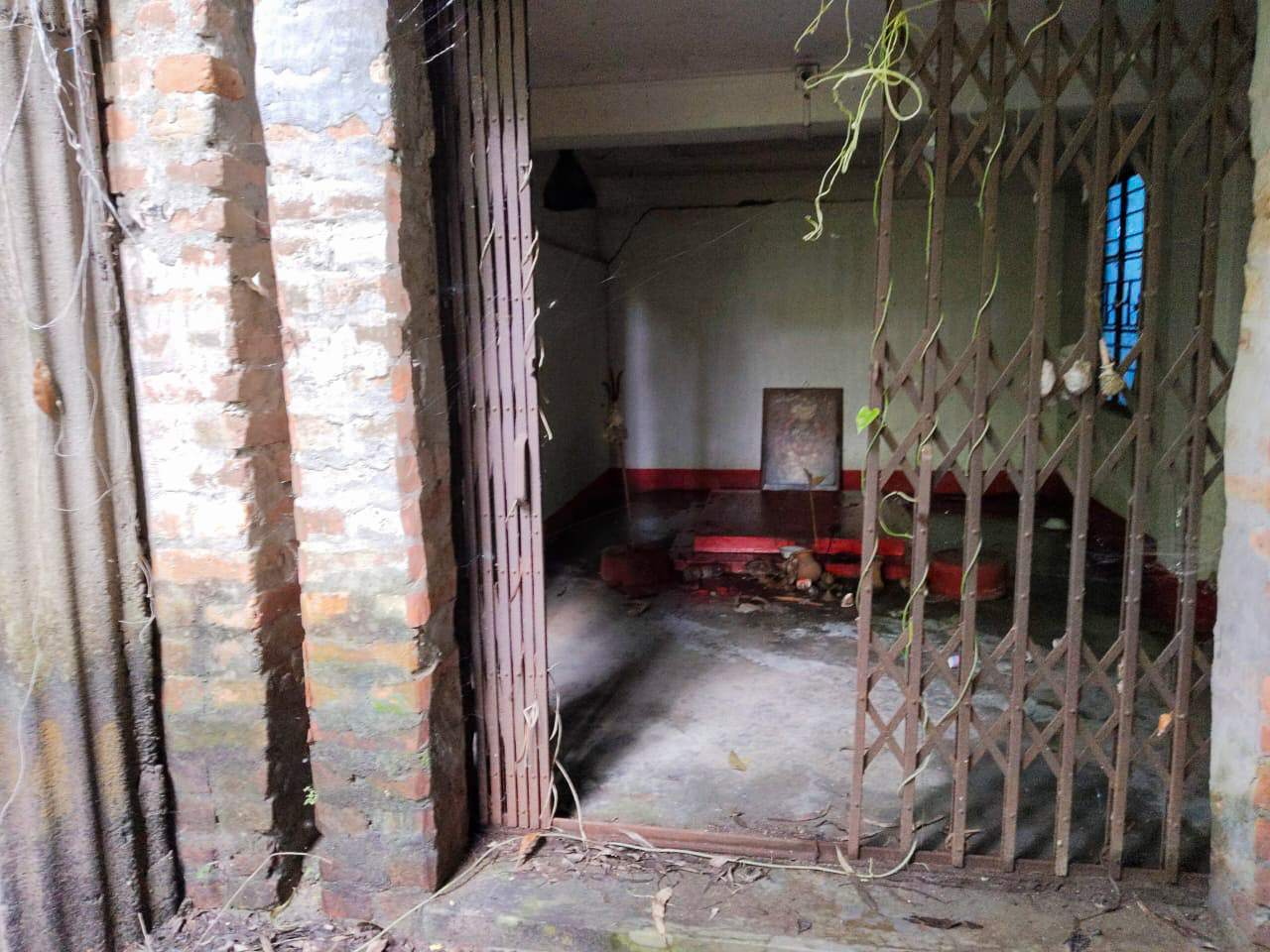 Godowns for sale in Balurghat — photo 7