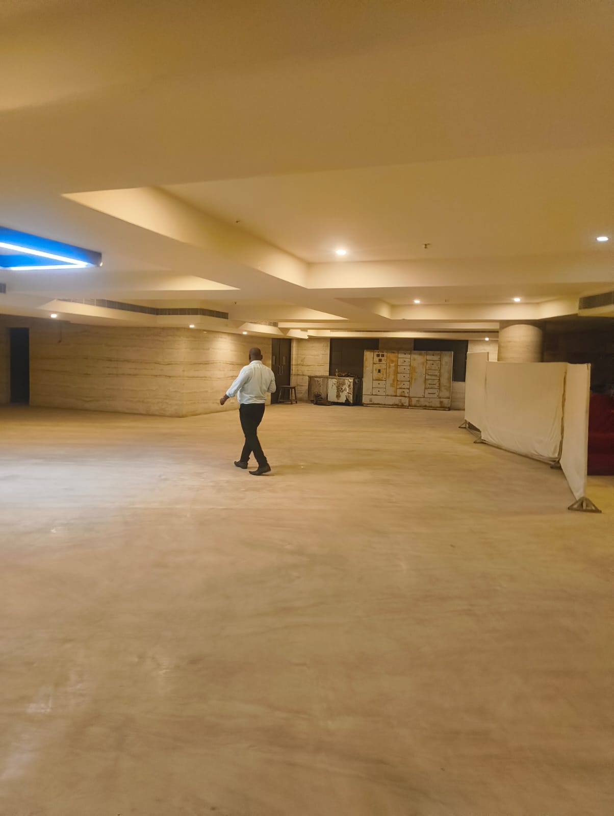 FUNCTION HALLS for sale in Function Halls in D R Central Mall Nellore — photo 8