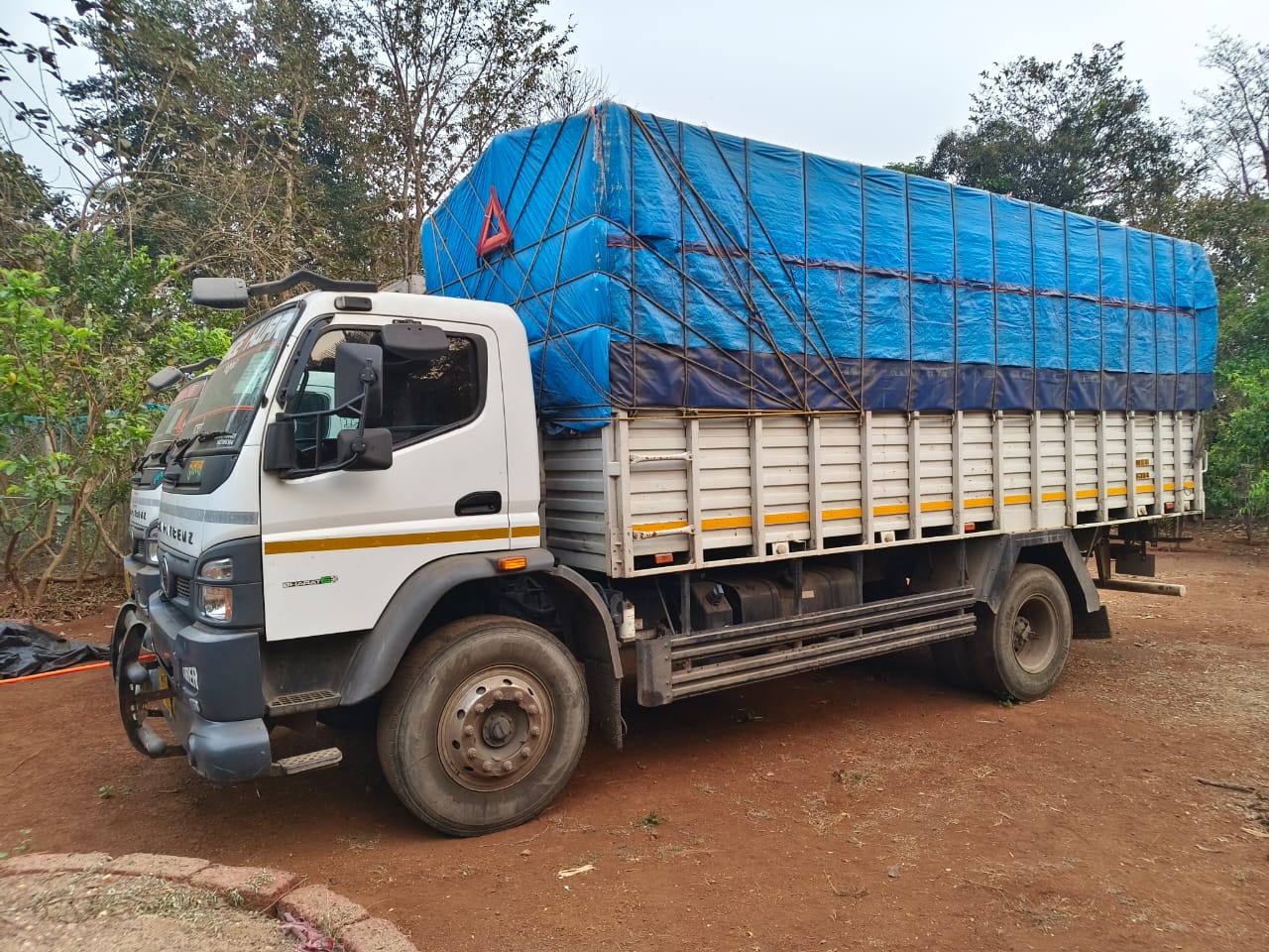 2023 BharatBenz 1617R 5100/CBC Truck 130000 km 3 years for sale in Elite Parking Kankavli — photo 1