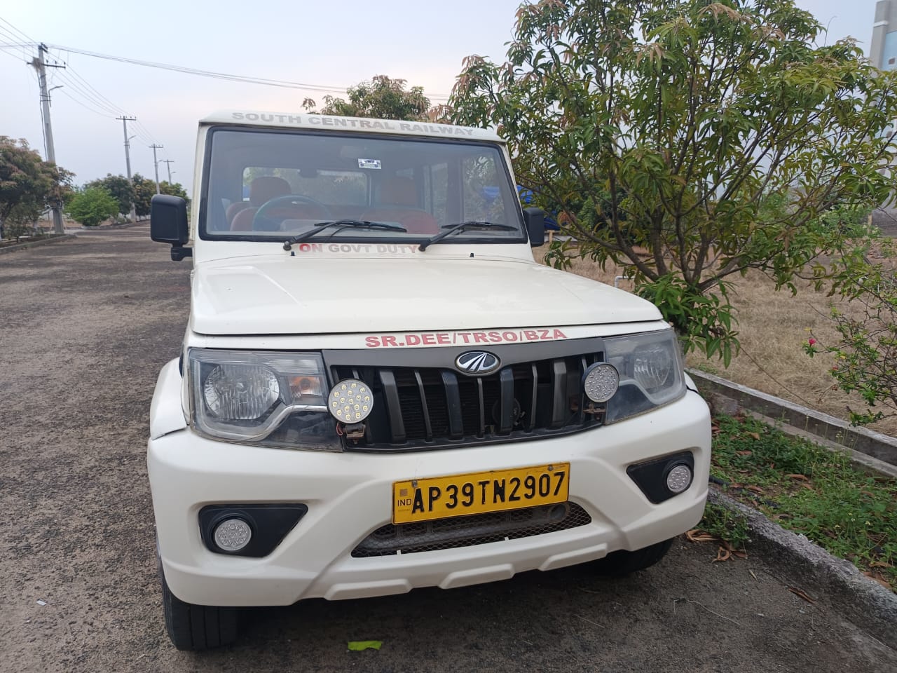 2020 Mahindra Bolero B4 SUV 94000 km 6 years for sale in passivedala bank of india Chagallu — photo 1