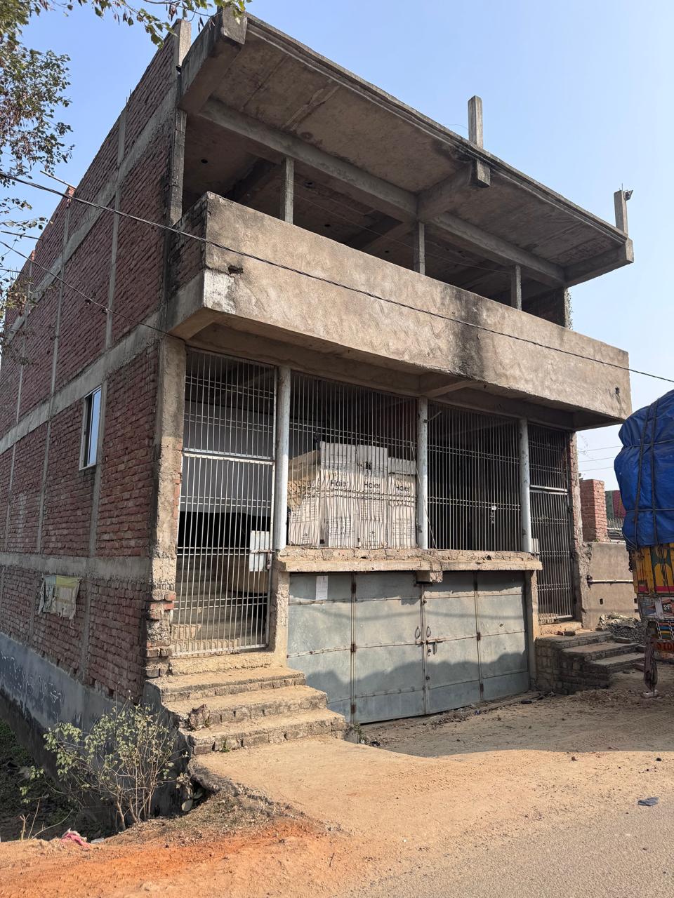 1405 square feet Individual House for sale in Banka Amarpur
