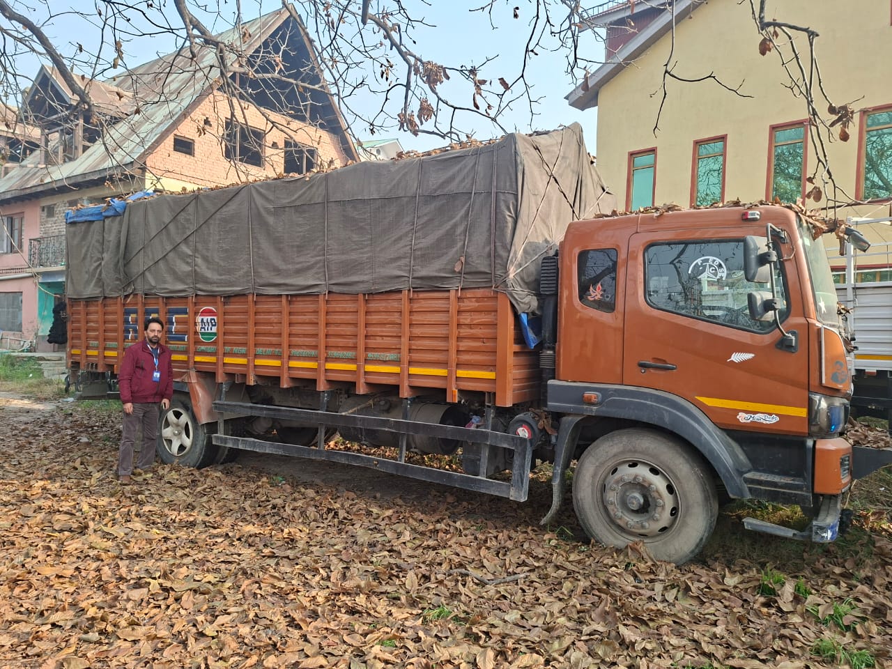 Commercial Vehicle for sale in Humhama Budgam — photo 1