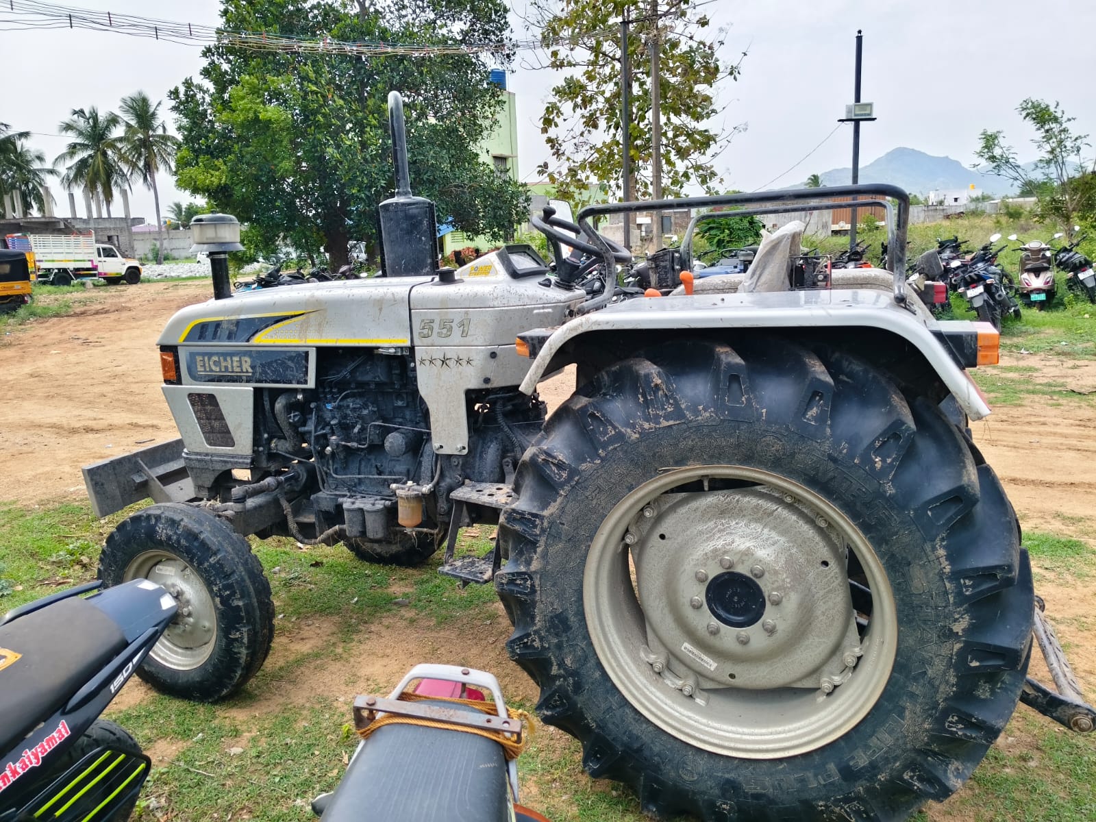 2024 Eicher 551 4WD Prima G3 Tractor 1000 km 2 years for sale in Kamdhenu Parking Yard vellore Karugampattur — photo 1