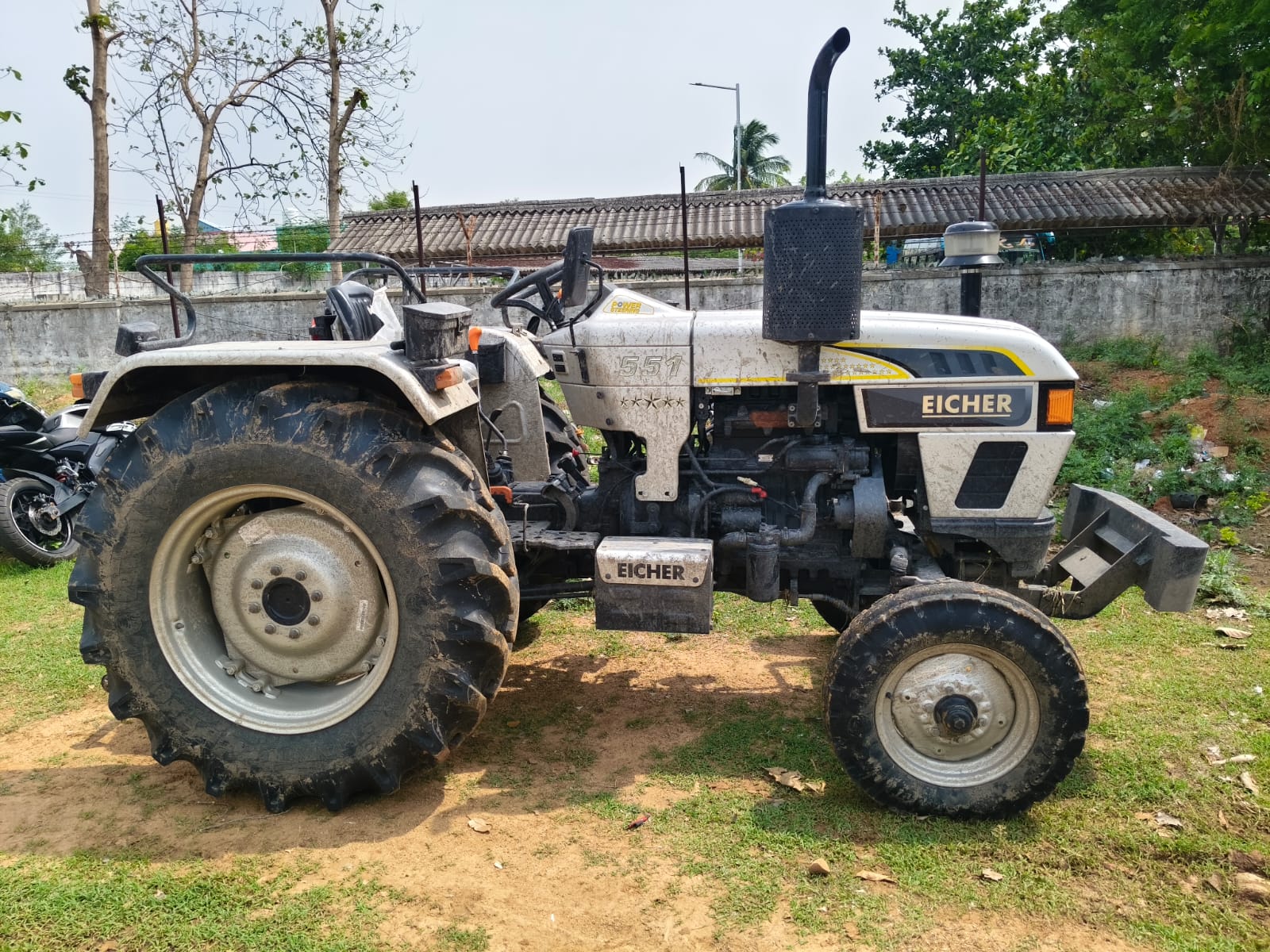 2024 Eicher 551 4WD Prima G3 Tractor 1000 km 2 years for sale in Kamdhenu Parking Yard vellore Karugampattur — photo 4