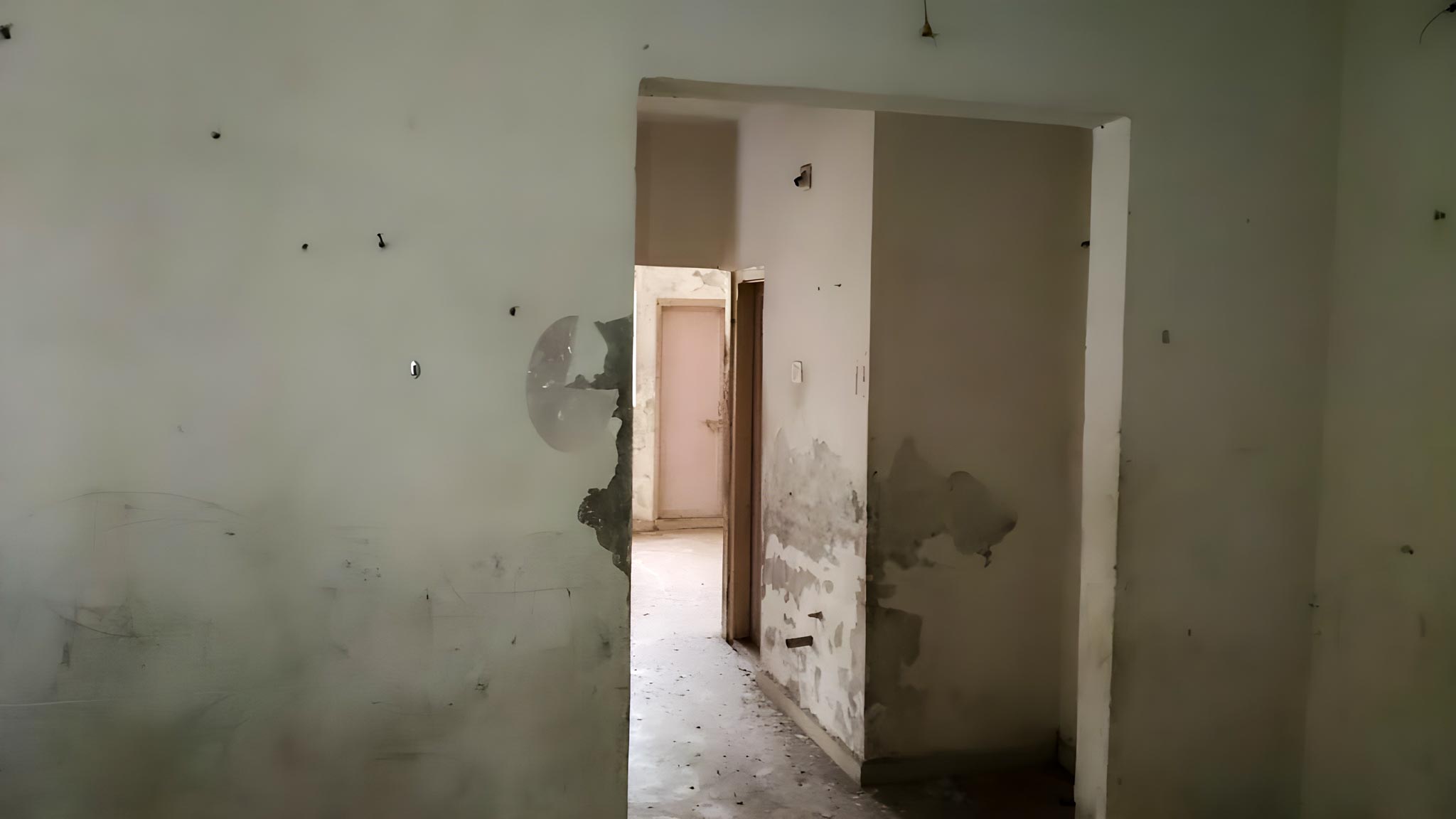 1040 square feet Flat for sale in Surat — photo 22
