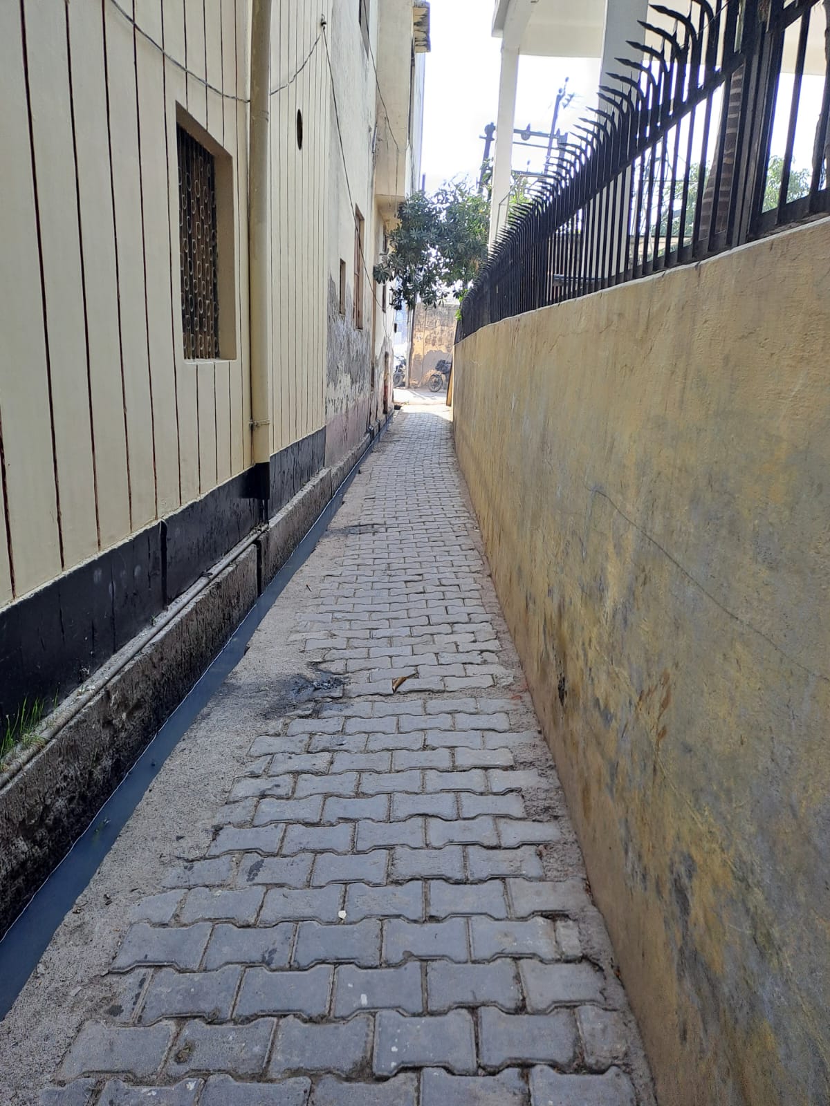 Individual House for sale in Etah — photo 2