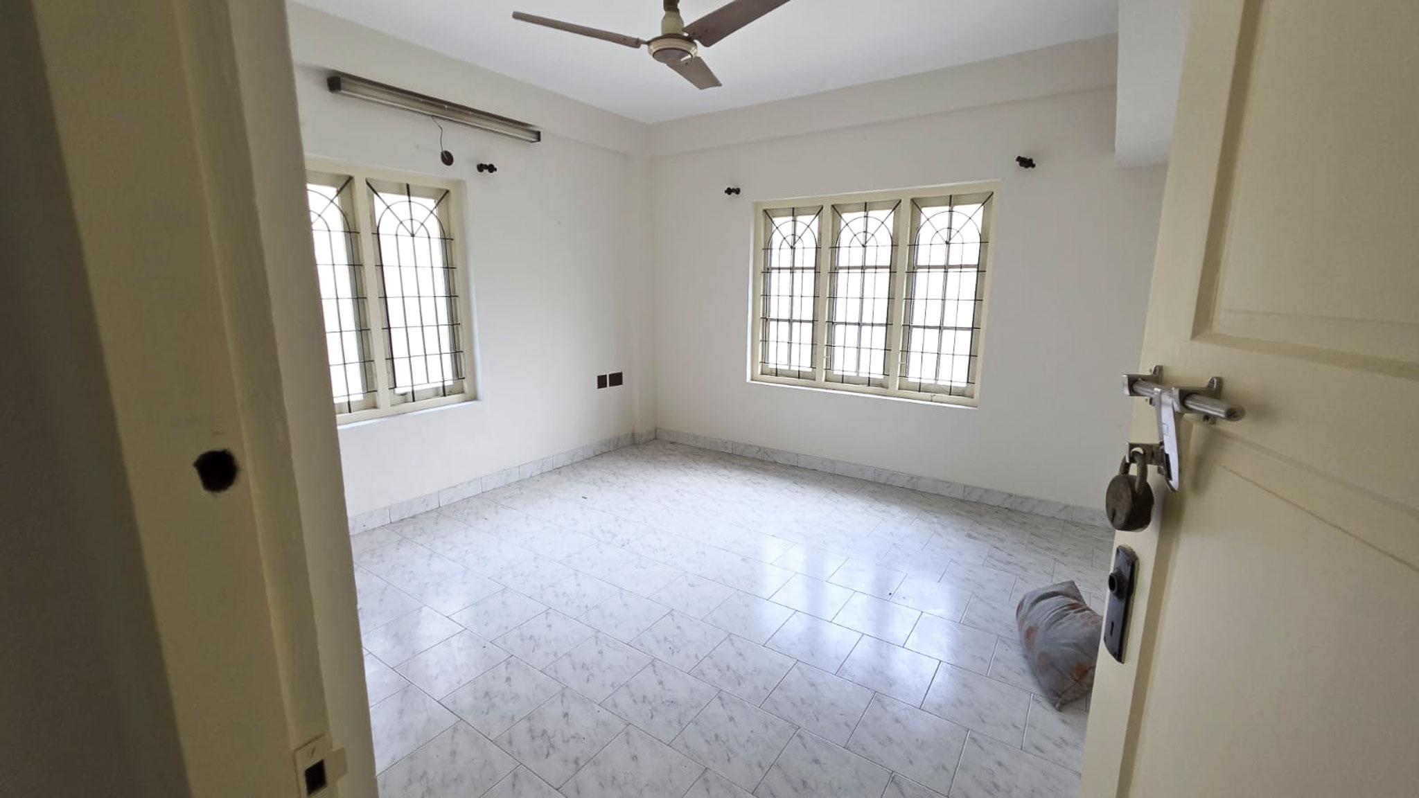 2 BHK Flat for sale in EAST AVENUE APARTMENT, Kaloor  Ernakulam Kochi — photo 18