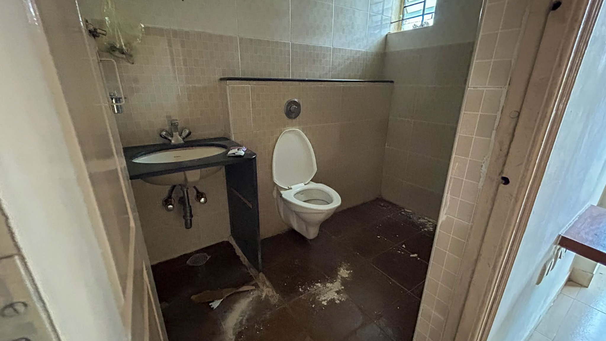 950 square feet Flat for sale in SIATUATED AT M S RAMAIAH ROAD ,POORNAPURA VILLAGE KASABA HOBLI Bengaluru — photo 13