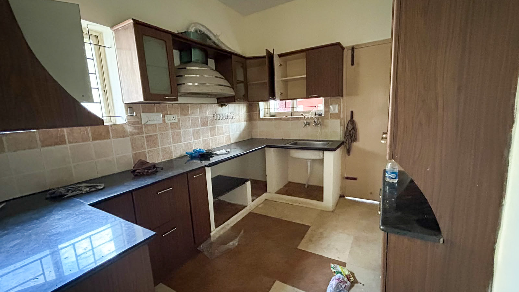 950 square feet Flat for sale in SIATUATED AT M S RAMAIAH ROAD ,POORNAPURA VILLAGE KASABA HOBLI Bengaluru — photo 12