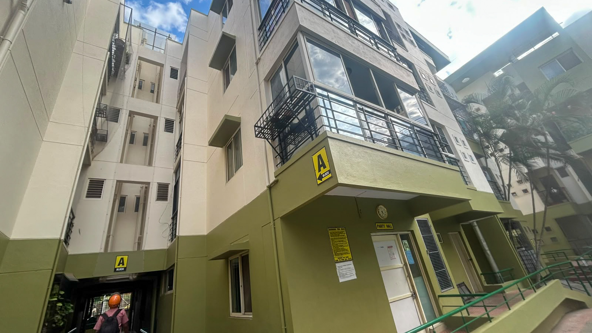 950 square feet Flat for sale in SIATUATED AT M S RAMAIAH ROAD ,POORNAPURA VILLAGE KASABA HOBLI Bengaluru — photo 16