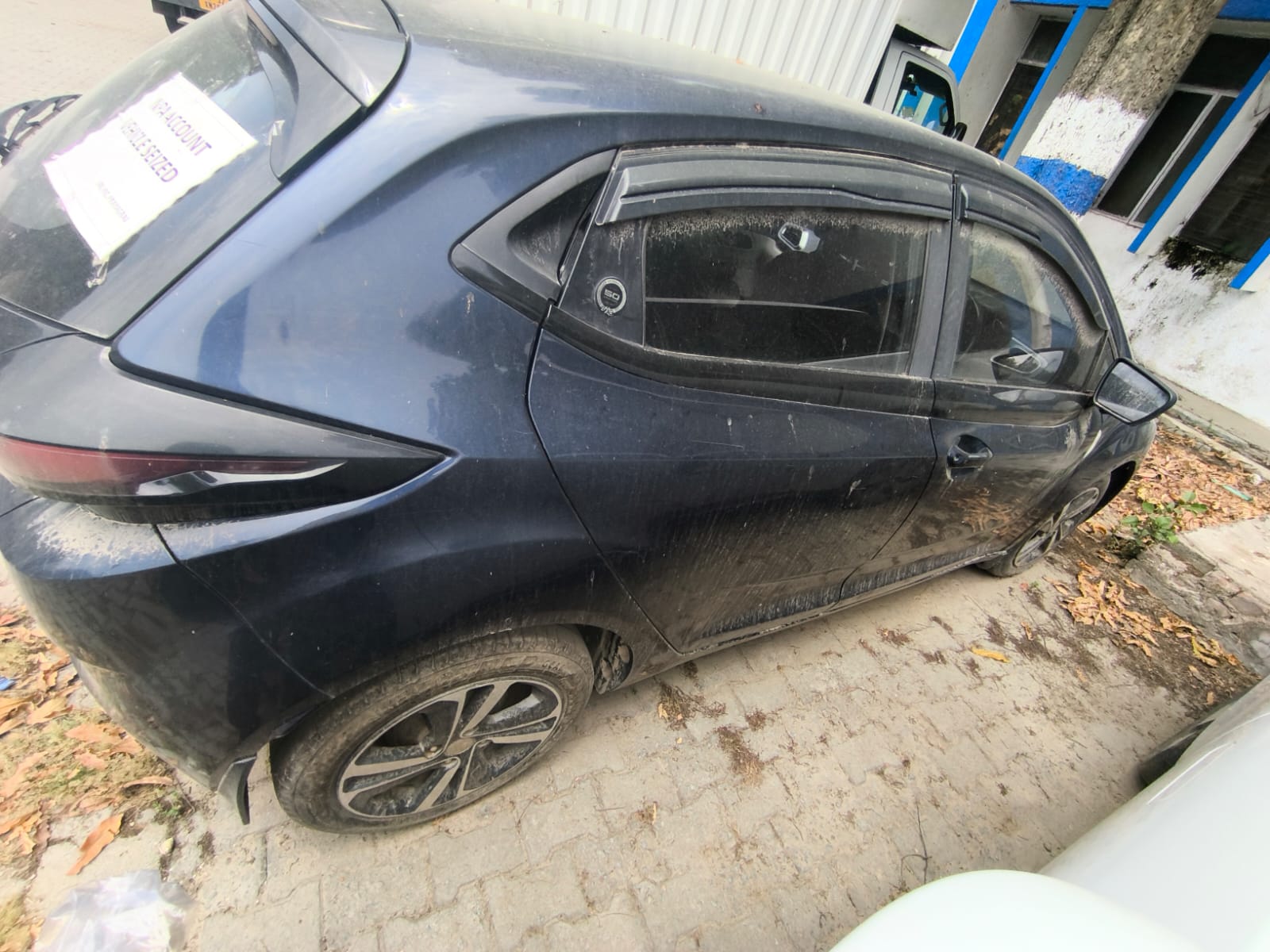 2024 Tata Altroz XZ+ Hatchback 16595 km 2 years for sale in SBI MAIN BRANCH PRAYAGRAJ, KUTCHERY ROAD, PRAYAGRAJ-211002 Prayagraj — photo 3