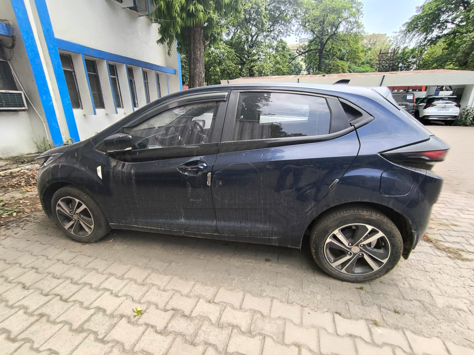 2024 Tata Altroz XZ+ Hatchback 16595 km 2 years for sale in SBI MAIN BRANCH PRAYAGRAJ, KUTCHERY ROAD, PRAYAGRAJ-211002 Prayagraj — photo 4