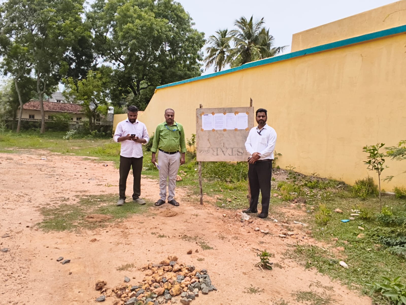 4002.72 square feet Plot for sale in Kattumannarkoil — photo 1