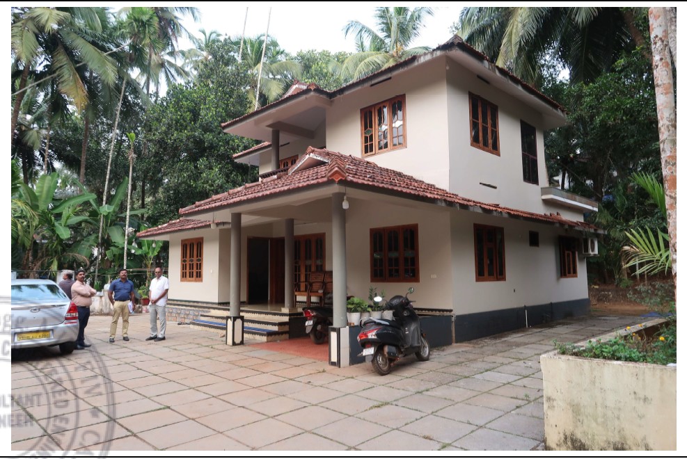 183 square meter Individual House for sale in Kihakoth village Elettil kohikode Koduvally — photo 1