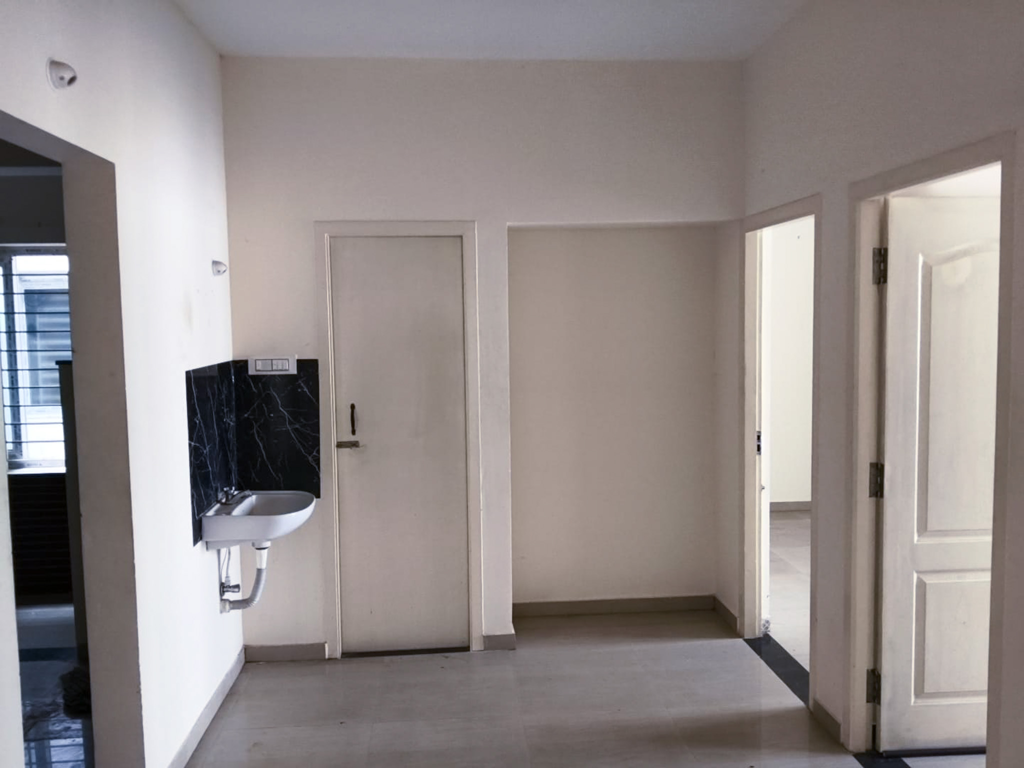 1550 square feet Flat for sale in Mahindra World City — photo 1