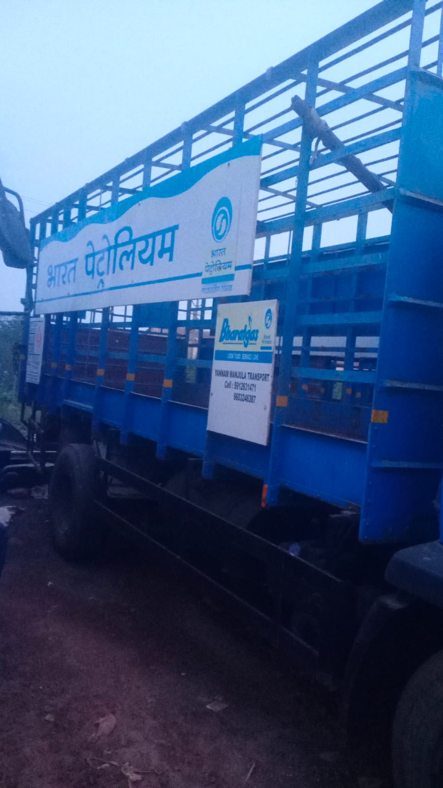 2024 Ashok Leyland Partner 6 Tyre 2820/FSD/11 ft Truck 100000 km 2 years for sale in KAKINADA Kakinada — photo 3