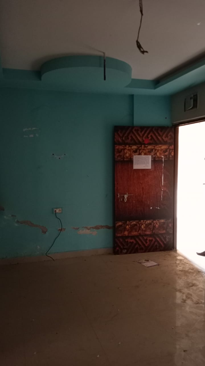 946 square feet Flat for sale in Gwalior — photo 1