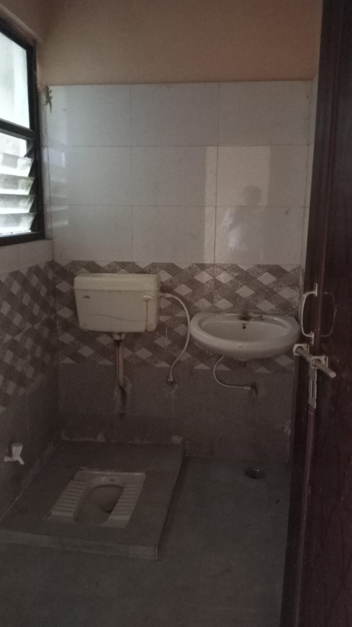 946 square feet Flat for sale in Gwalior — photo 5