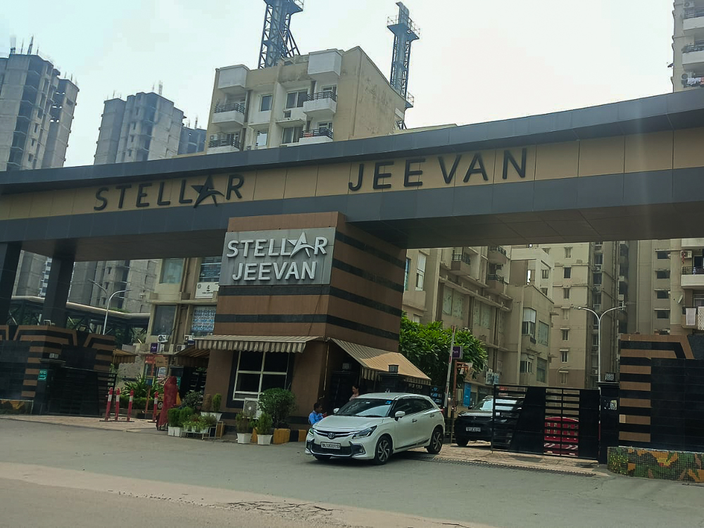 4 BHK Flat for sale in STELLAR JEEVAN, Bisrakh, Greater Noida Greater Noida — photo 18