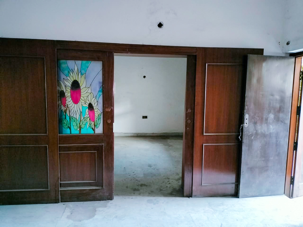 2 BHK Flat for sale in H -5 second floor Block H South Ext New Delhi, South Extention Part-1 New Delhi New Delhi