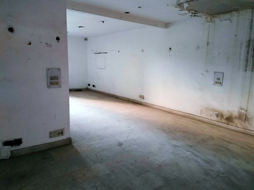 2 BHK Flat for sale in H -5 second floor Block H South Ext New Delhi, South Extention Part-1 New Delhi New Delhi — photo 7