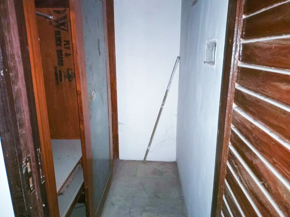 2 BHK Flat for sale in H -5 second floor Block H South Ext New Delhi, South Extention Part-1 New Delhi New Delhi — photo 9