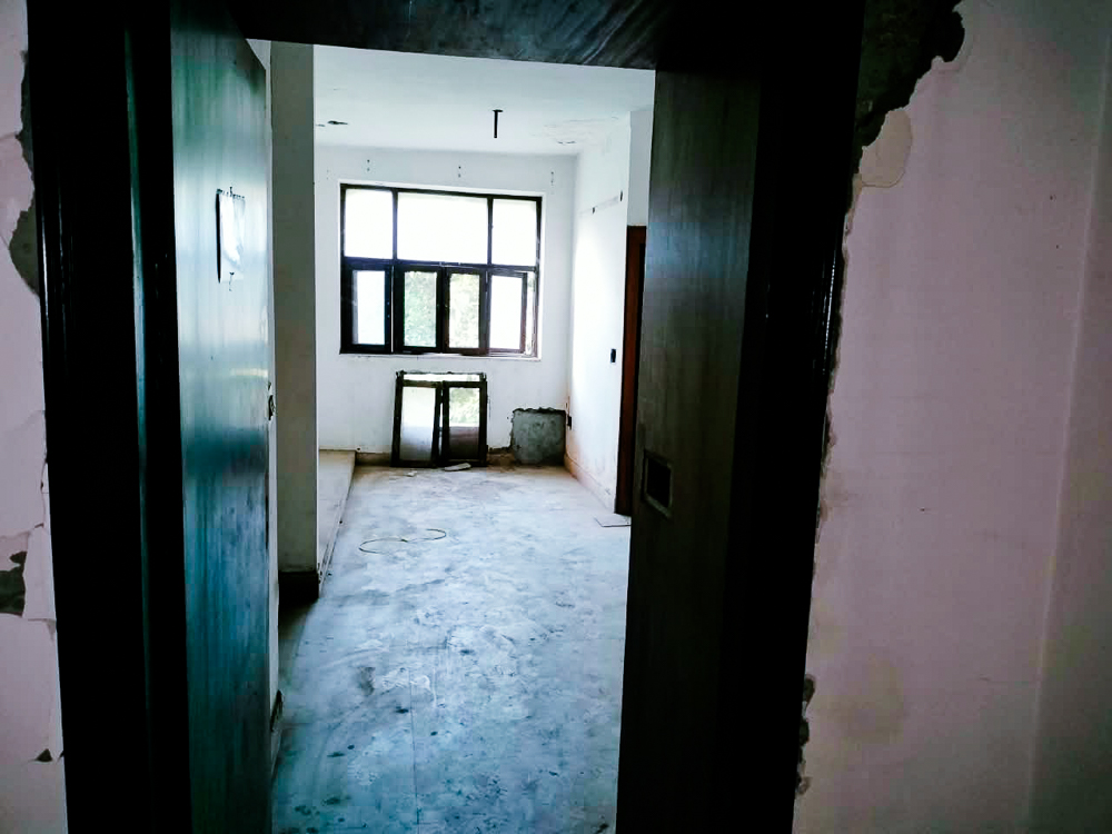 2 BHK Flat for sale in H -5 second floor Block H South Ext New Delhi, South Extention Part-1 New Delhi New Delhi — photo 10
