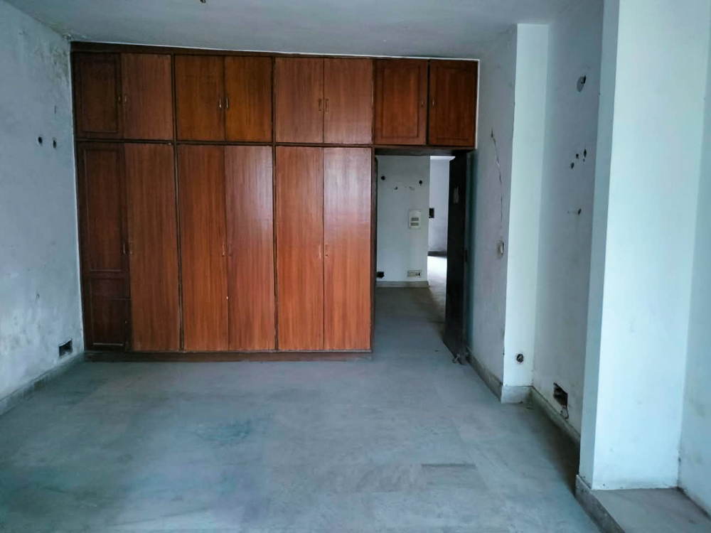 2 BHK Flat for sale in H -5 second floor Block H South Ext New Delhi, South Extention Part-1 New Delhi New Delhi — photo 15