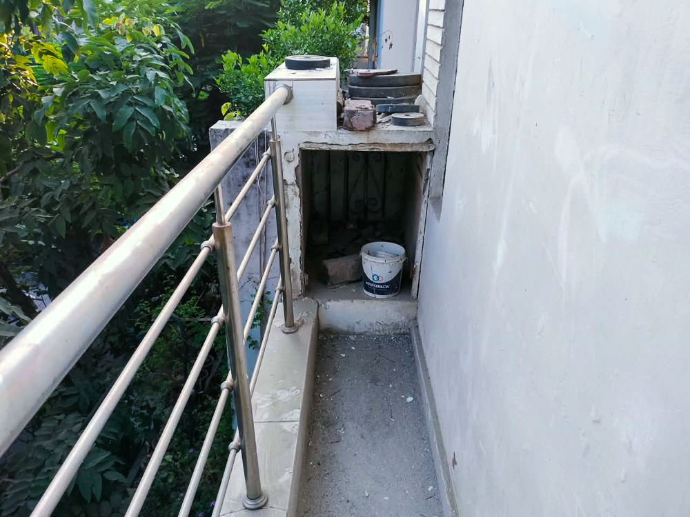 2 BHK Flat for sale in H -5 second floor Block H South Ext New Delhi, South Extention Part-1 New Delhi New Delhi — photo 16