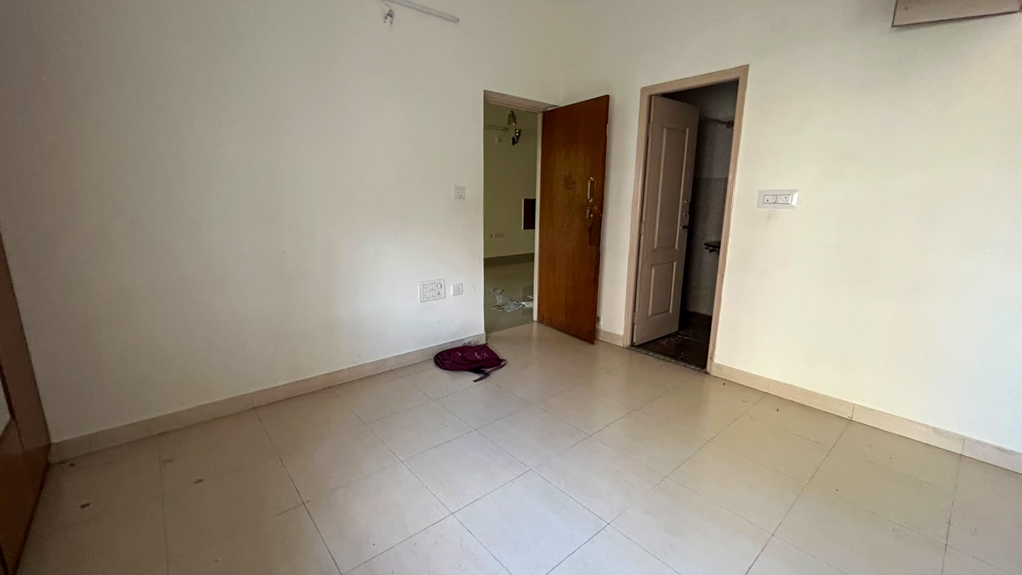 950 square feet Flat for sale in SIATUATED AT M S RAMAIAH ROAD ,POORNAPURA VILLAGE KASABA HOBLI Bengaluru — photo 2