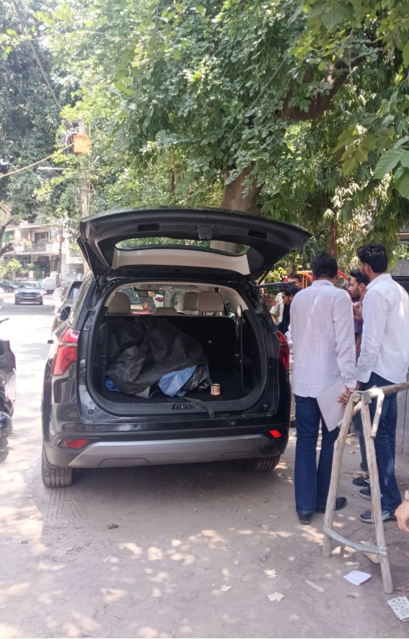 2024 Mahindra XUV700 AX7 SUV 30397 km 2 years for sale in Suraj legal services New Delhi — photo 2