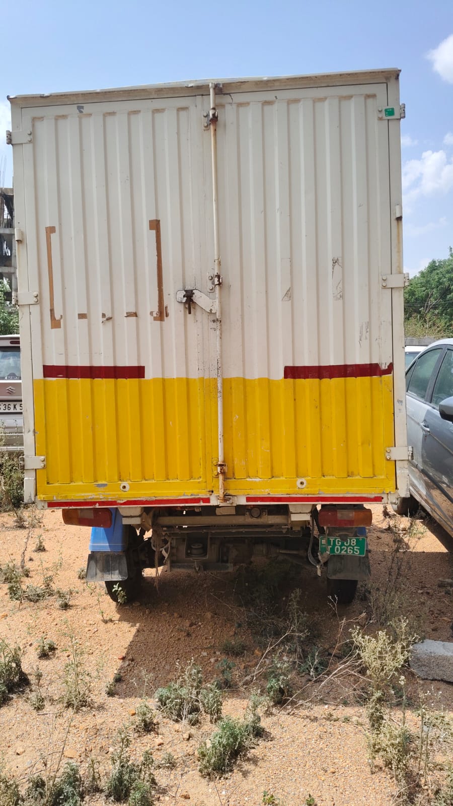 2024 Mahindra Last Mile Mobility Zor Grand Delivery Van Cargo 21000 km 2 years for sale in ASA ASSOCIATES Hyderabad — photo 1