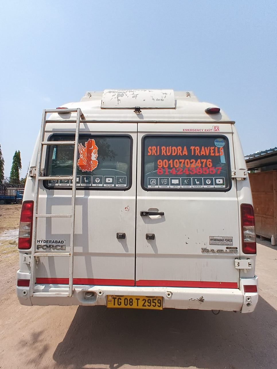 2024 Force Motors Traveller 3700WB/20-Seater Bus 52996 km 2 years for sale in ASA ASSOCIATES Hyderabad — photo 1