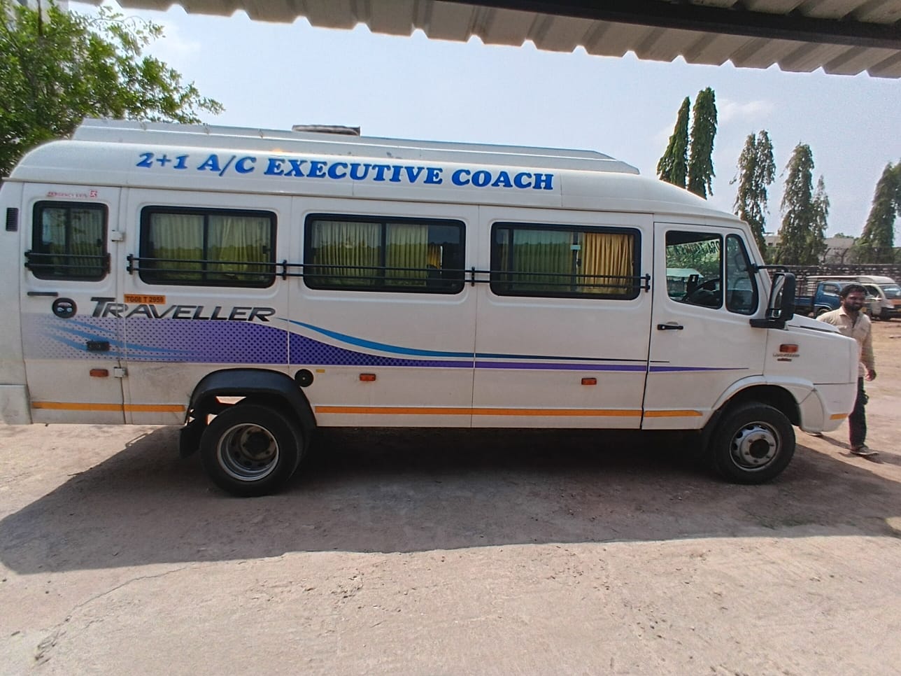 2024 Force Motors Traveller 3700WB/20-Seater Bus 52996 km 2 years for sale in ASA ASSOCIATES Hyderabad — photo 2
