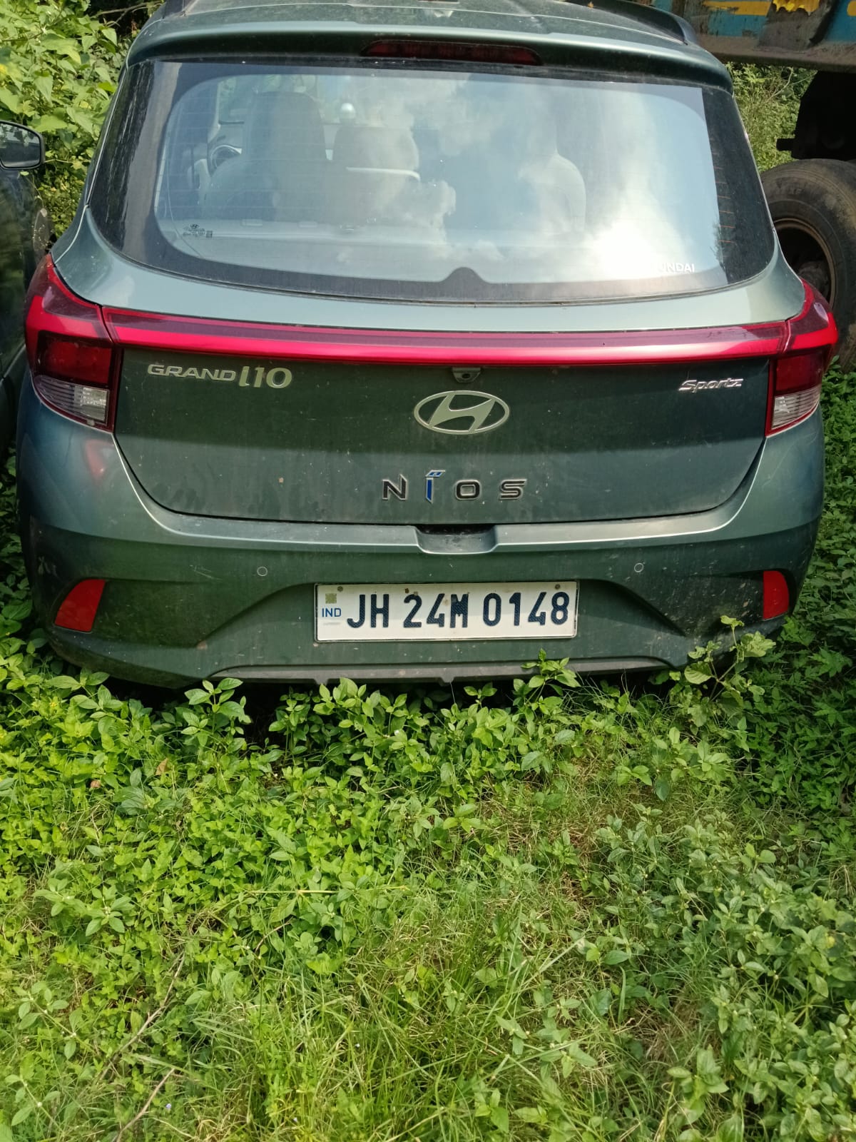 2024 Hyundai Venue E 1.2 Petrol MT Compact SUV 6119 km 2 years for sale in SAKETPURI Hazaribag