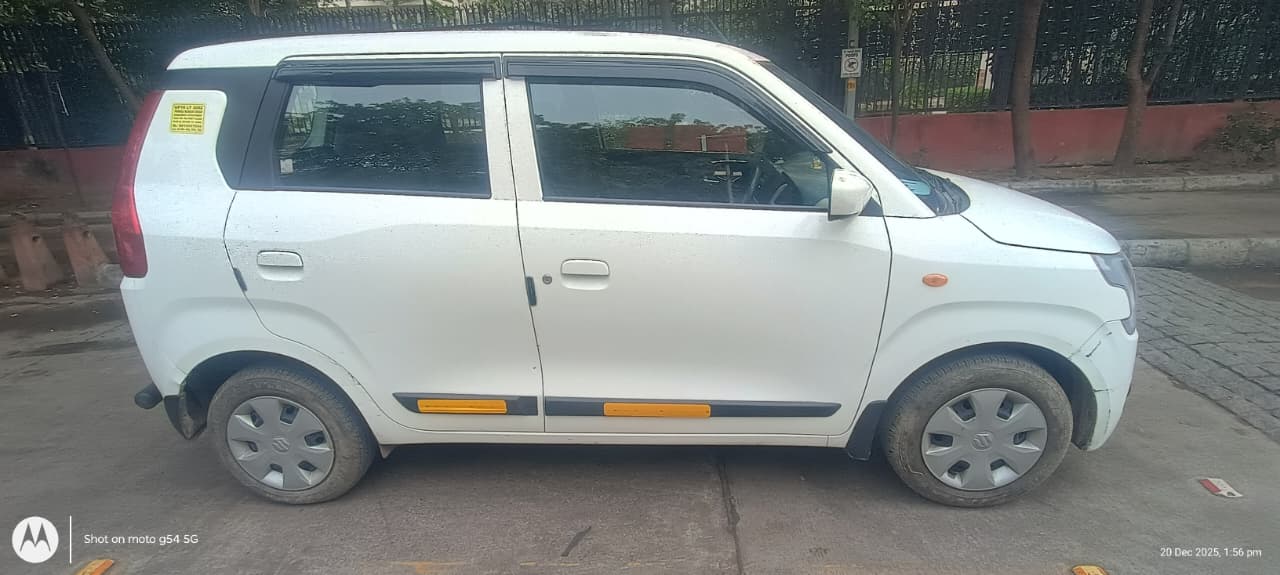 2023 Maruti Suzuki Wagon R VXi Hatchback 15790 km 3 years for sale in NDMC Market East Kidwai Nagar New Delhi — photo 13