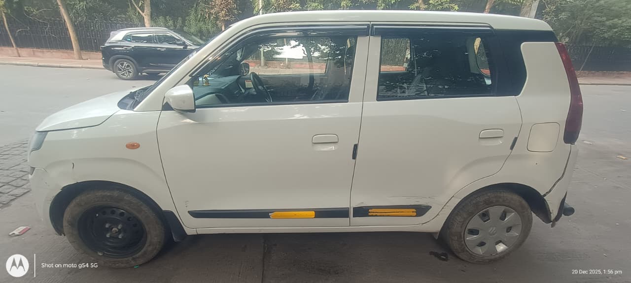 2023 Maruti Suzuki Wagon R VXi Hatchback 15790 km 3 years for sale in NDMC Market East Kidwai Nagar New Delhi — photo 3