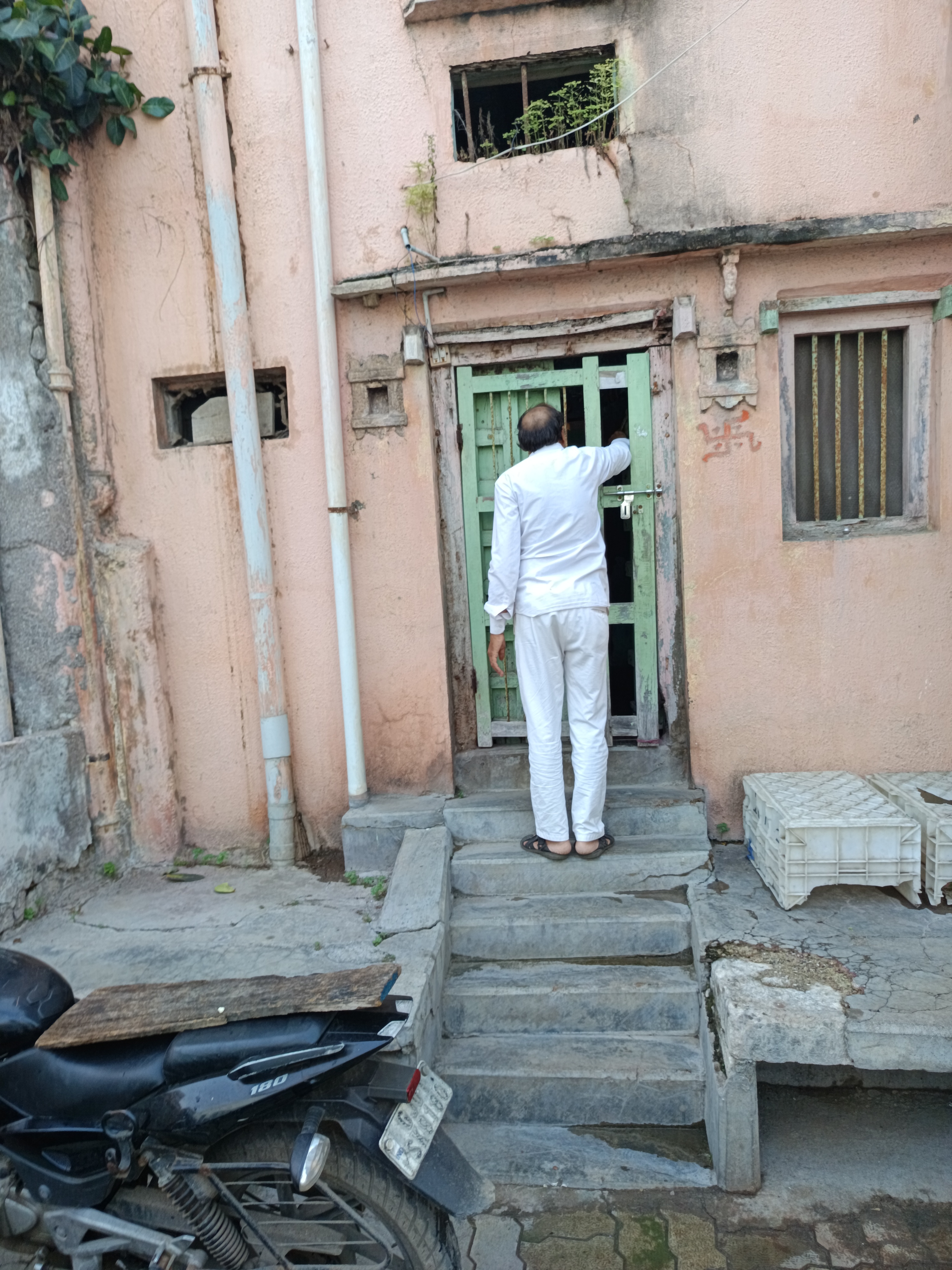 400 square feet Individual House for sale in Porbandar — photo 2