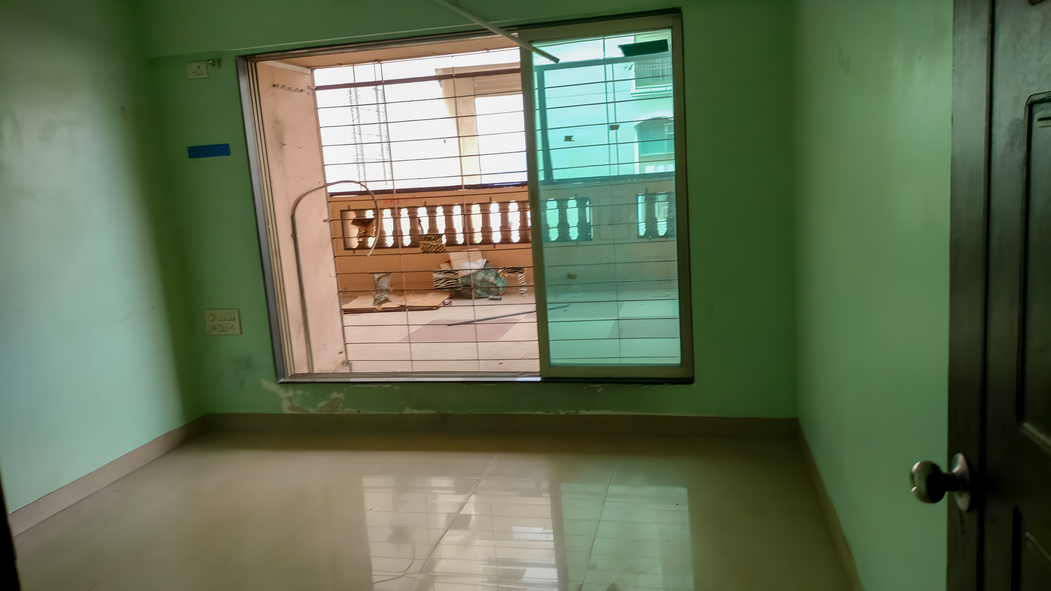 4 BHK Flat for sale in Reyhaan Terrace, Jogeshwari Mumbai — photo 4