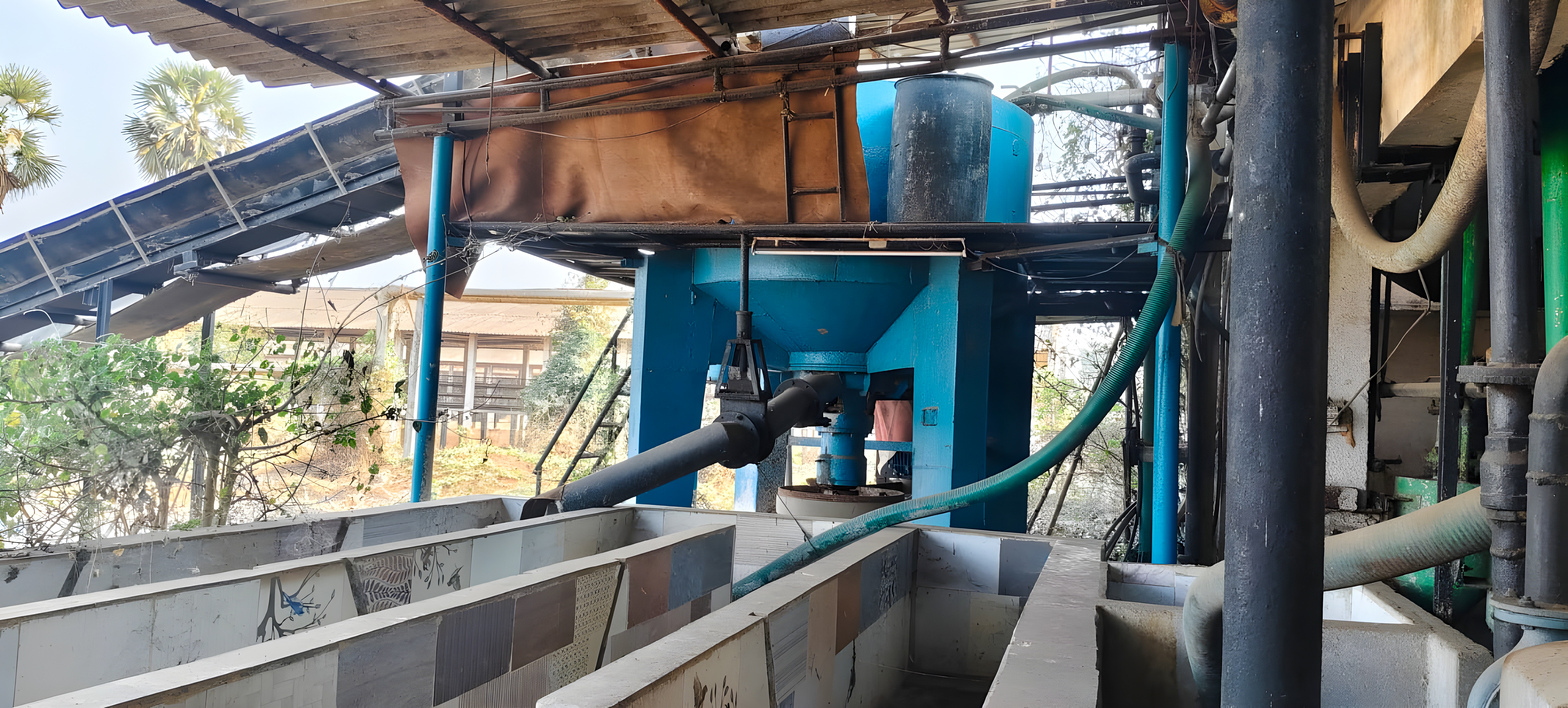 Shed with Plant and Machinery for sale in UNGUTURU Chebrole Khandrika — photo 1