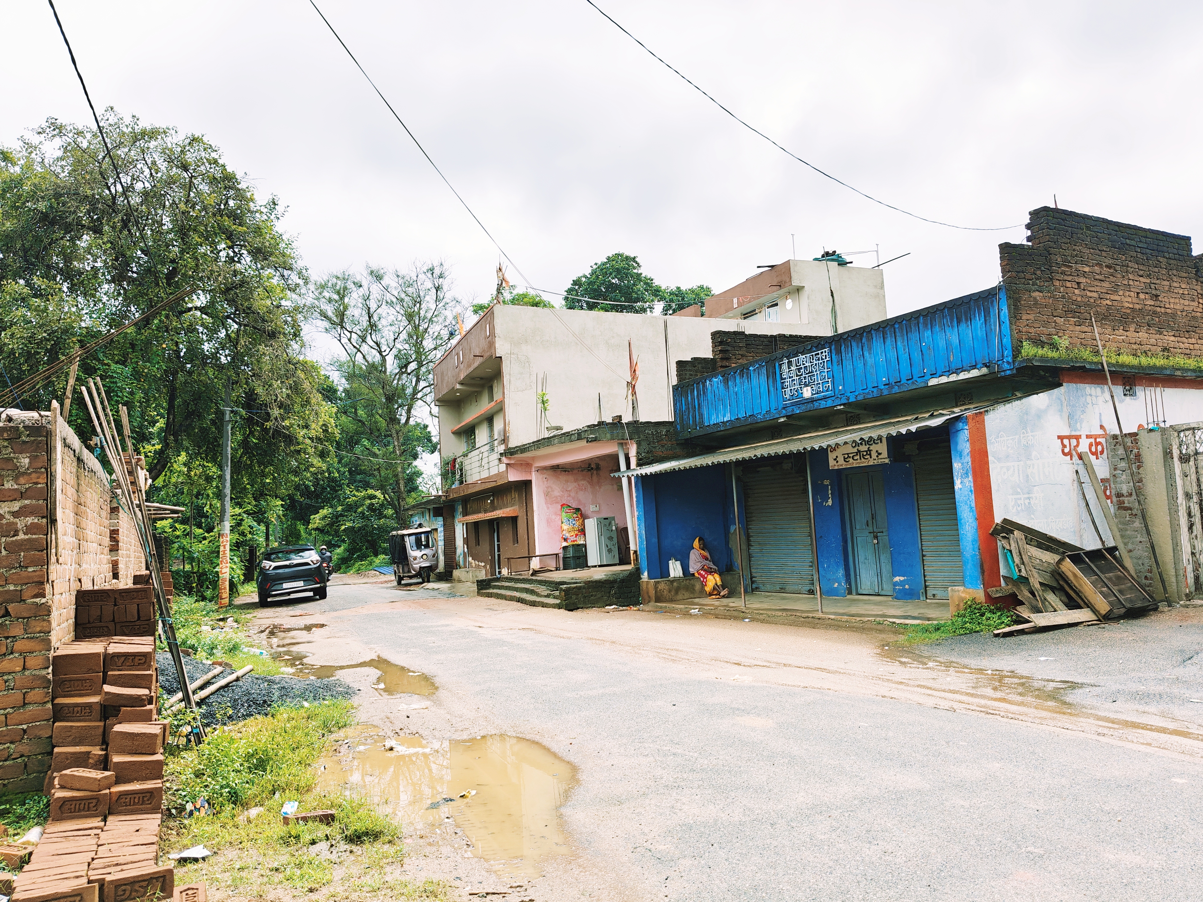 1089 square feet Individual House for sale in Makatpur Okni No 2 — photo 1