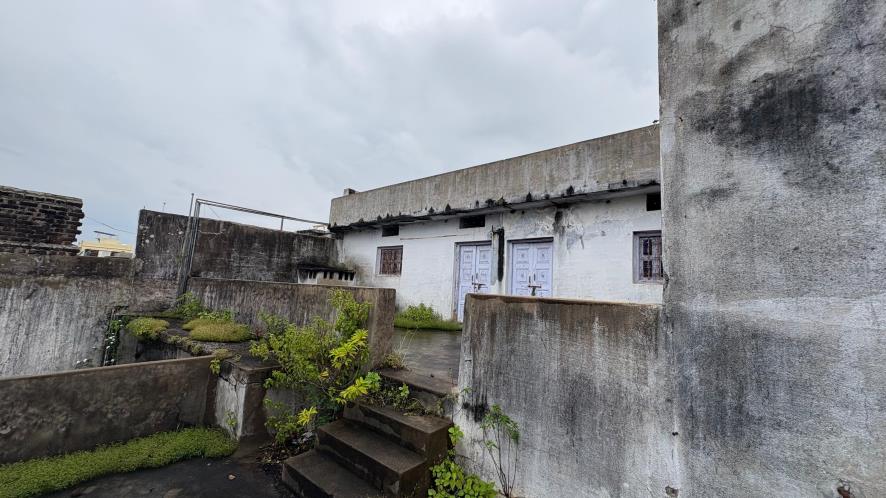 2275 square feet Individual House for sale in kothapally village , Gambhiraopet mandal Karimnagar — photo 9