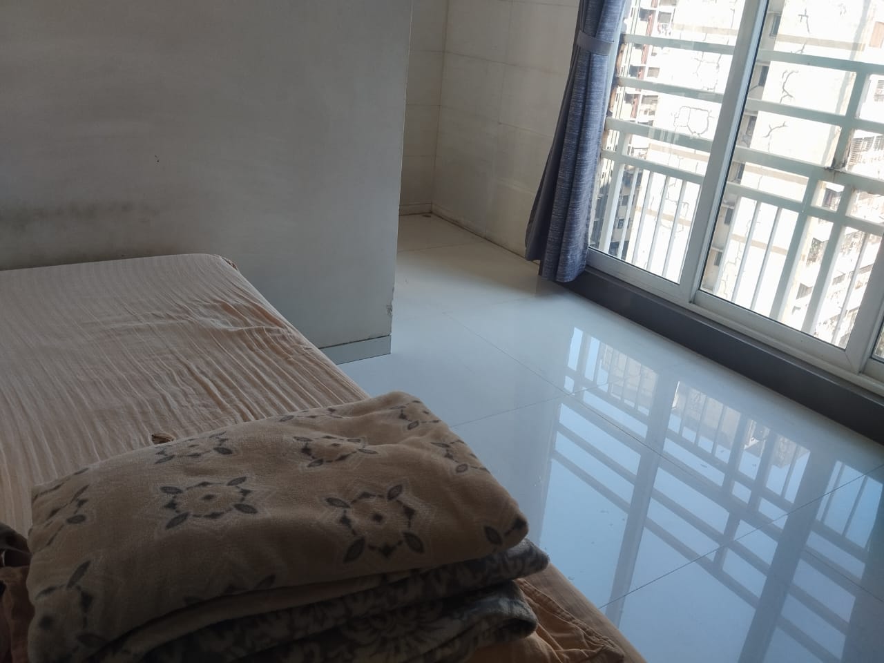927 square feet Flat for sale in MULUND WEST Mumbai — photo 8