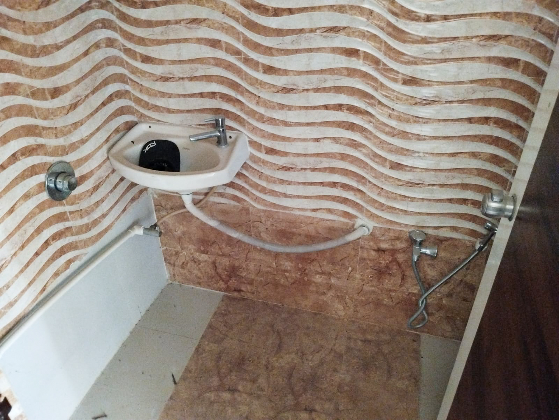 Flat for sale in Gandhinagar. — photo 22