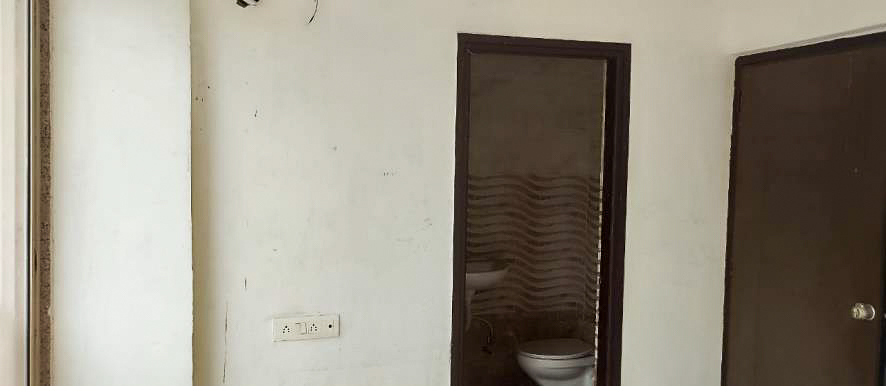 Flat for sale in Gandhinagar. — photo 42