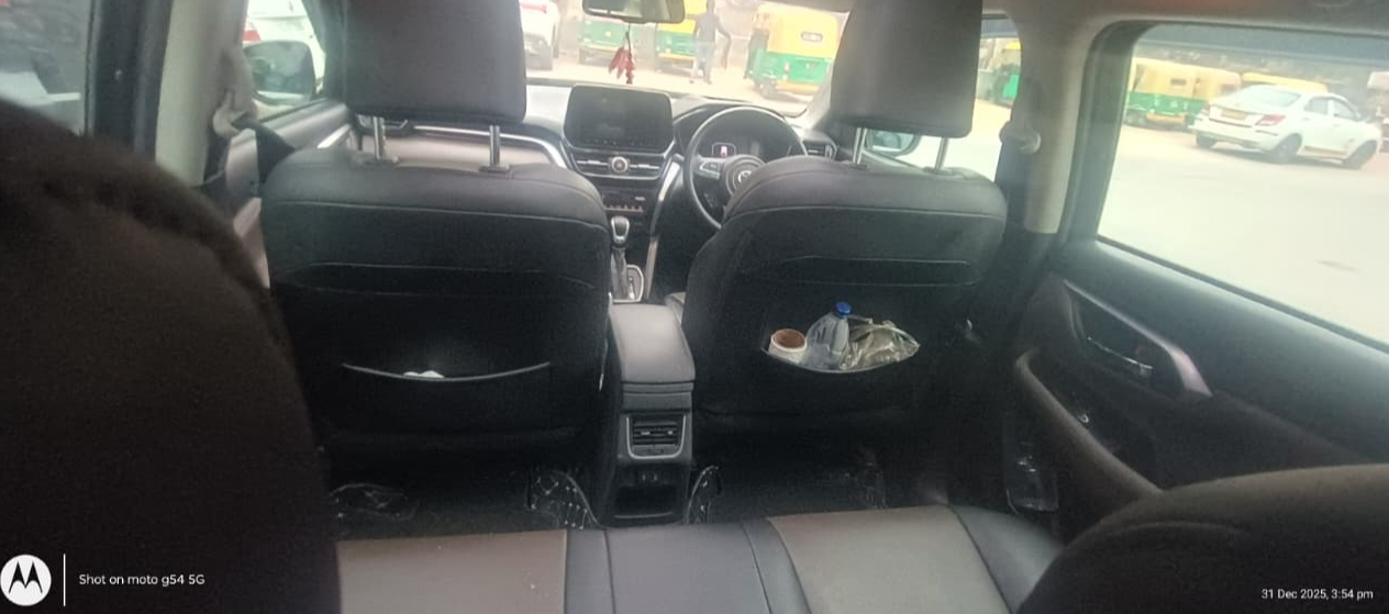 2024 Toyota Urban Cruiser Hyryder V NeoDrive AT SUV 30000 km 2 years for sale in ASST RECON DELHI New Delhi — photo 2